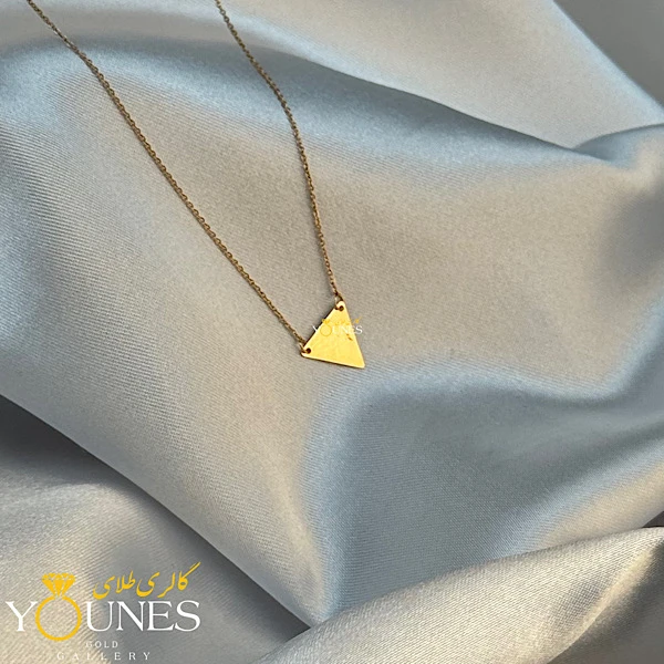 گردنبند مثلثی طلا